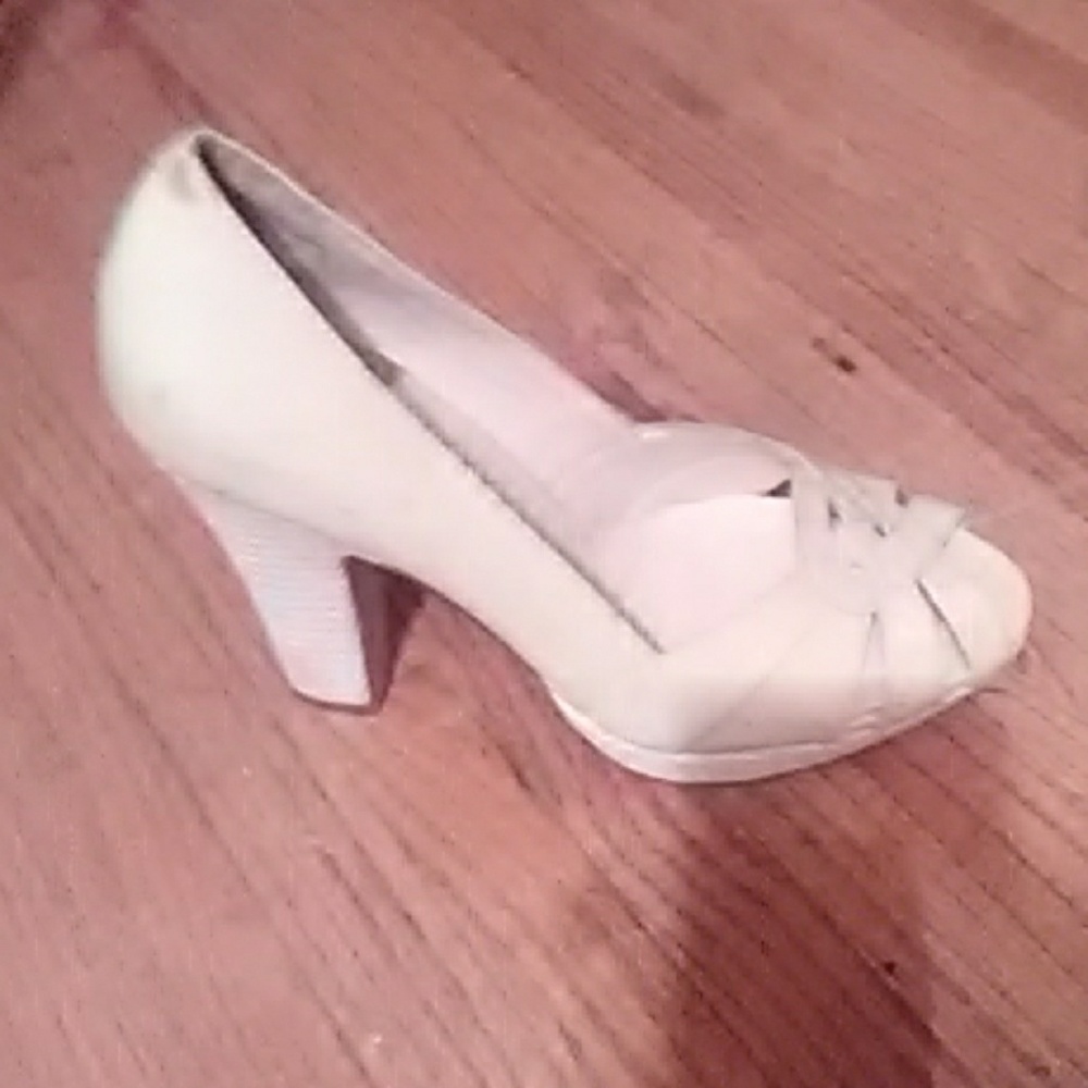 Cole Haan collection pumps